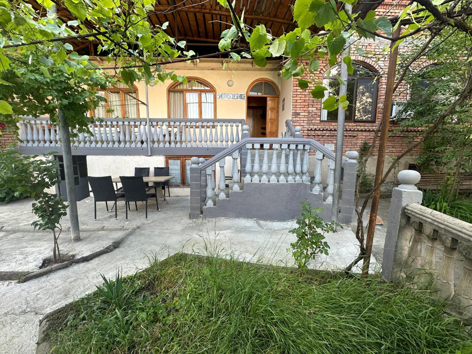 Shota'S Guest House Borjomi Exterior photo